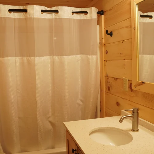 8 Point Cabin